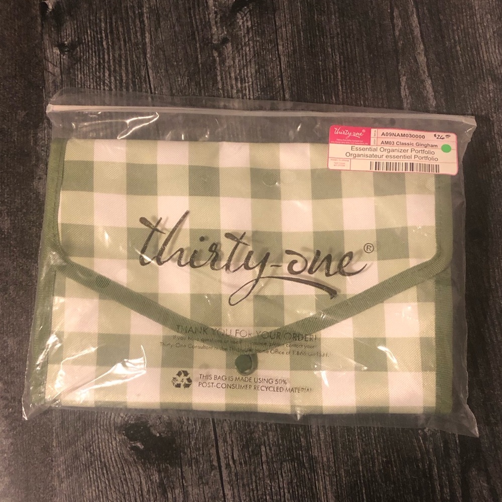 Essential Organizer Green Gingham